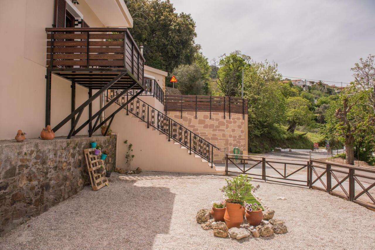 Marika Traditional Home Elos Exterior photo
